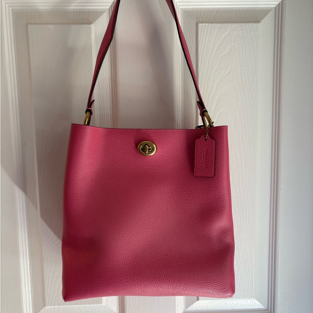 Coach Charlie Bucket Bag Pink Pebble Leather Shoulder Bag